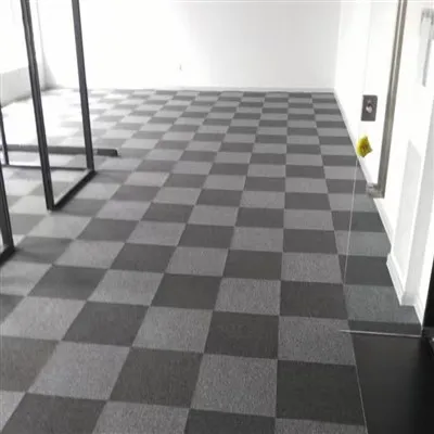 Płytki dywanowe PP z podkładem PCV